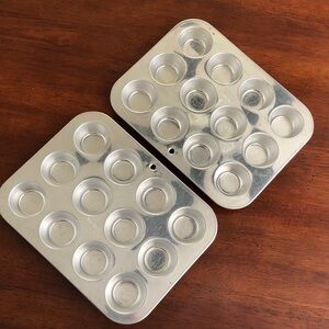 Vintage WORTHMORE Aluminum Mini Muffin / Cupcake Pans